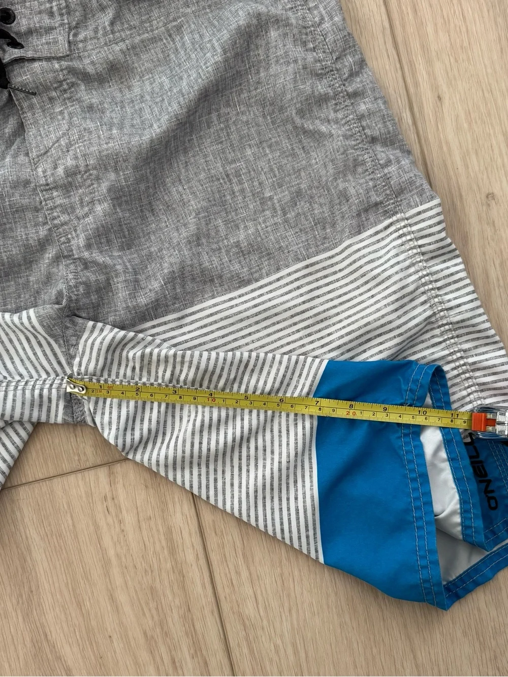 Mens O’Neill gray blue stripe board shorts surf swim trunks size 32 unlined